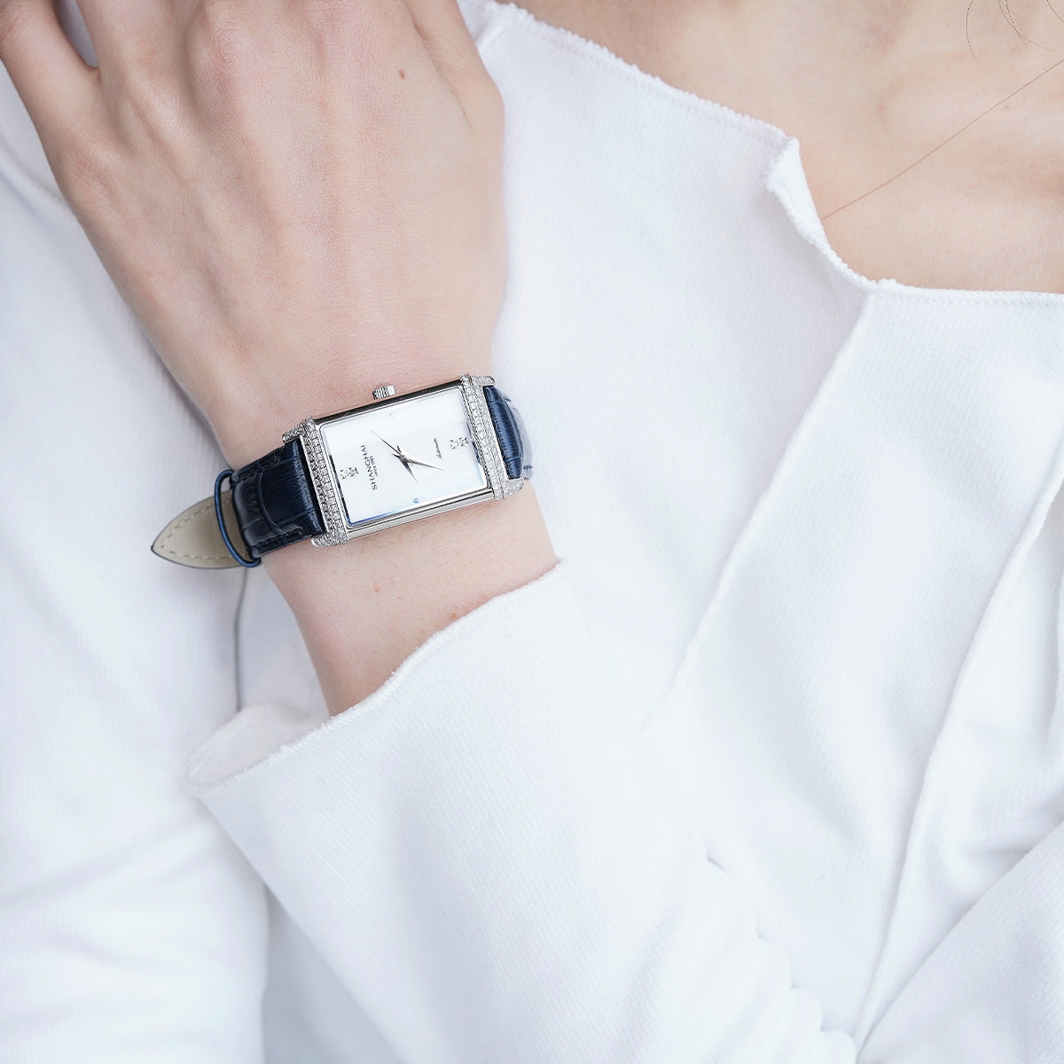 Shanghai Watch Paramount Zircon Mother of Pearl Dial Blue  Strap 41.2mm