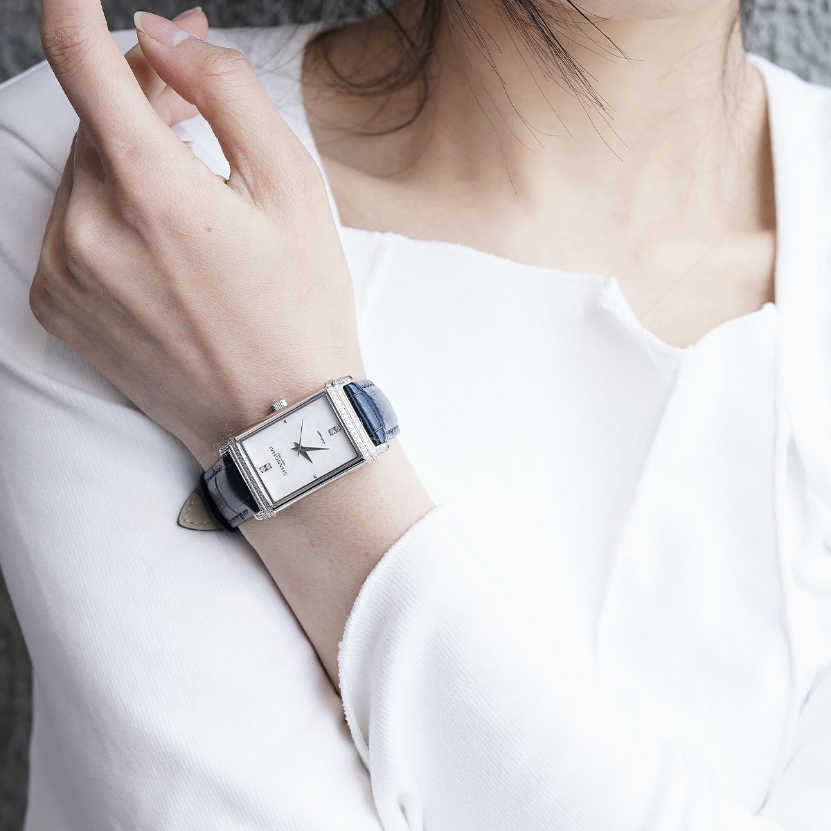 Shanghai Watch Paramount Zircon Mother of Pearl Dial Blue  Strap 41.2mm